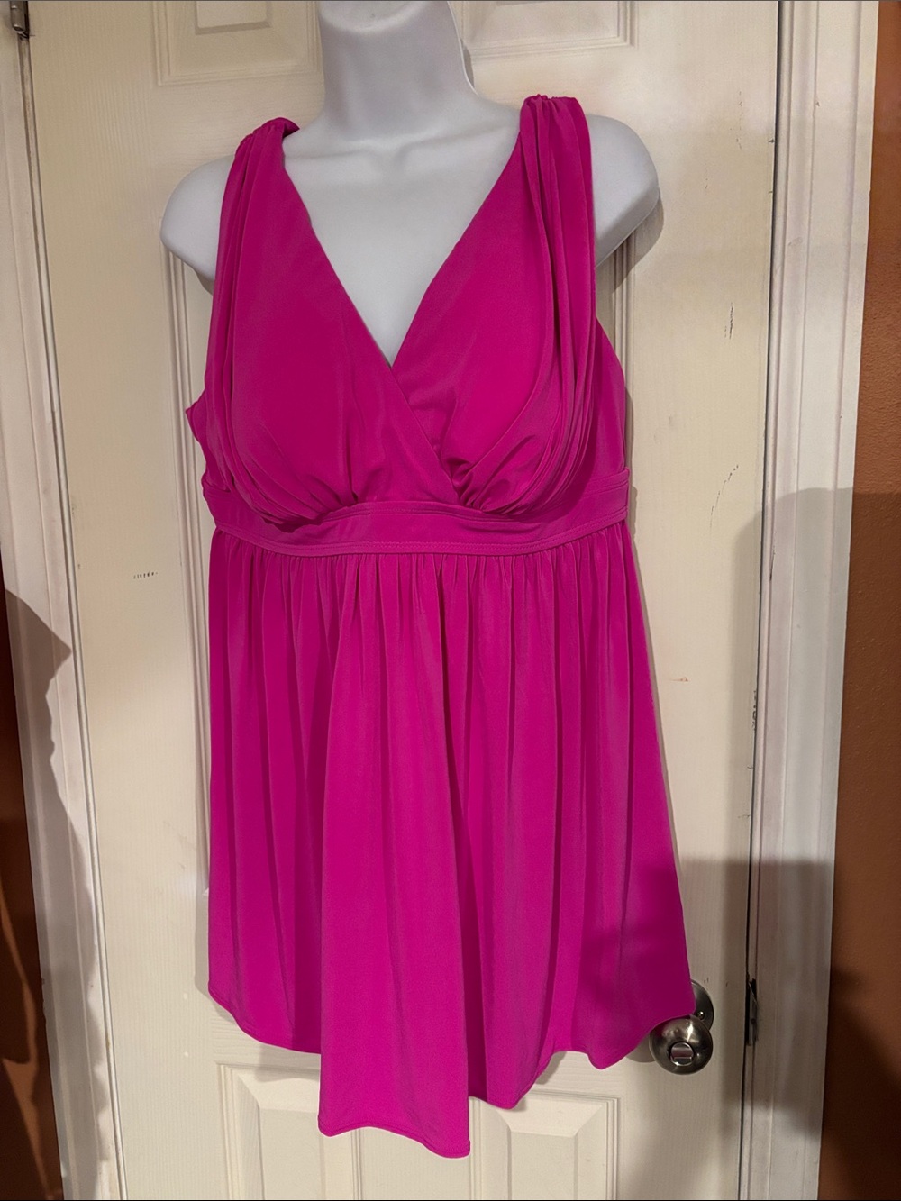 Women’s Fuchsia Swim Tankini Top